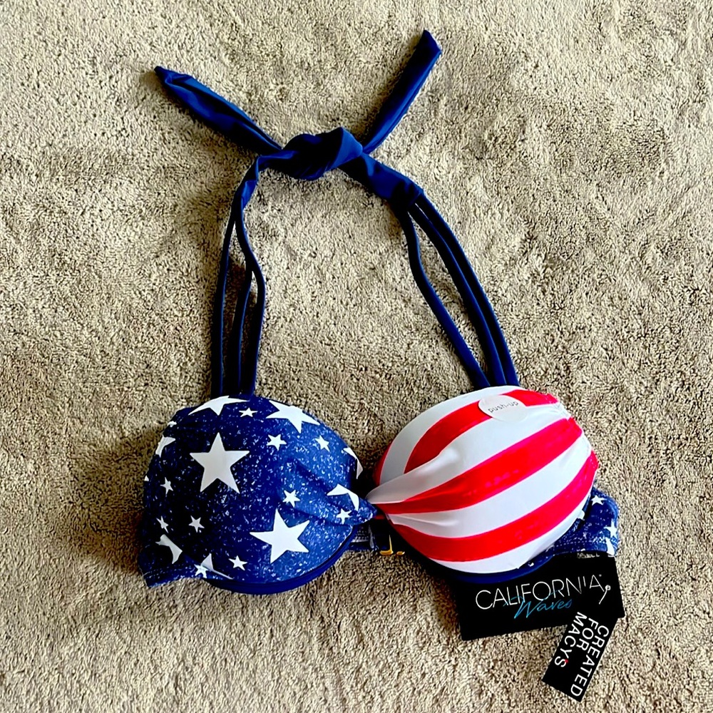 CALIFORNIA WAVES PATRIOTIC PUSH-UP BIKINI TOP.  SIZE SMALL.  NWT